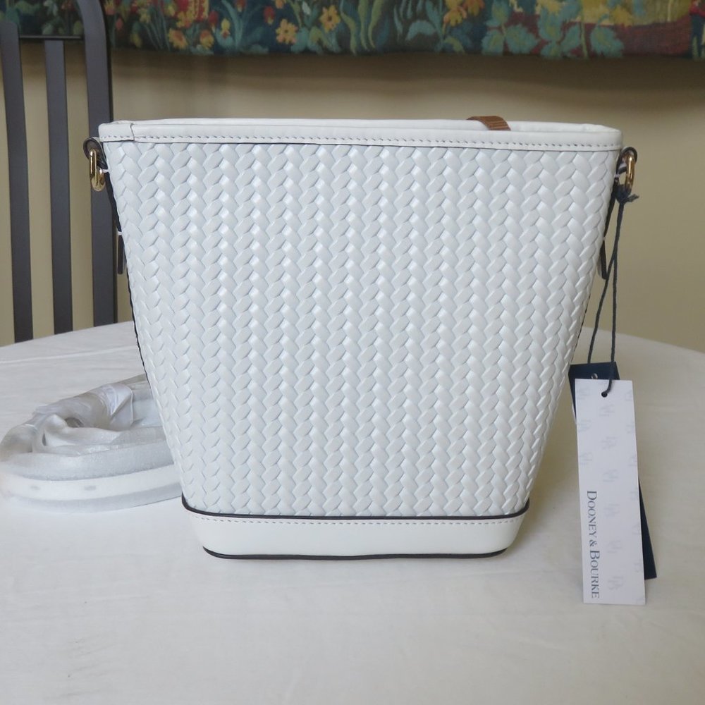 Dooney and Bourke white crossbody NWT - Picture 3 of 9